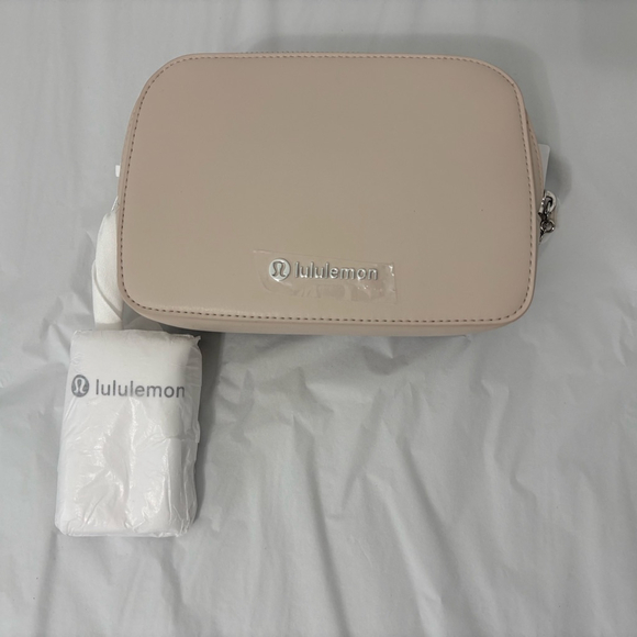 Lululemon | Everywhere Belt Bag Leather Alternative 1L | Cashew | NWT - Picture 8 of 12